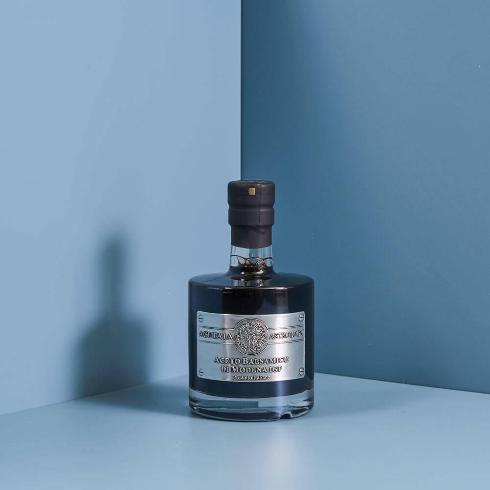 Flasche Aceto balsamico astrology