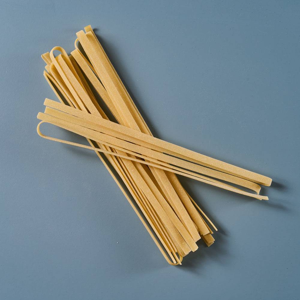 marulo tagliatelle gastro von marulo im triffolato al bronzo verfahren hergestellt. für Händler und Gastronomie zu Großhandels Konditionen