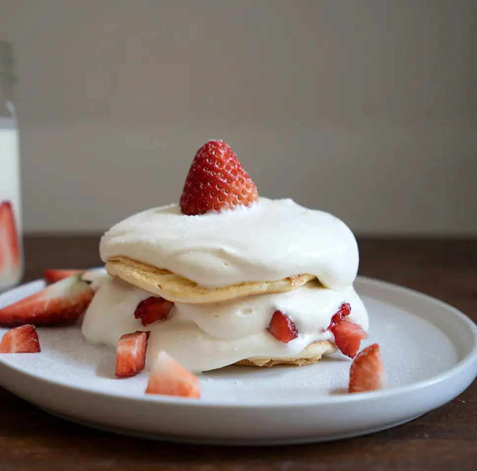 Dessertbeispiel Vanillecreme mit erdbeeren gastro