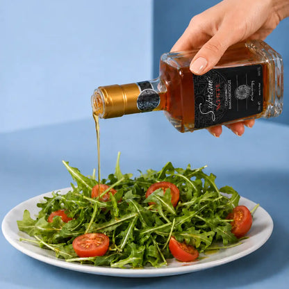 aceto barrique auf ruculasalat 