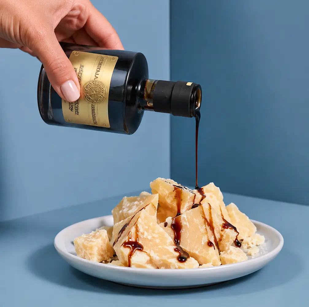 aceto balsamico gold von astrology über parmesan