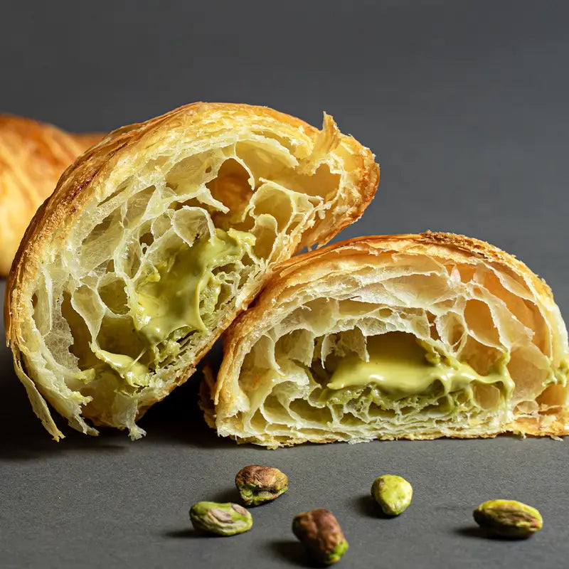 ausgewählte pistaziencremefüllung für gebäck und croisant. für die Gastronomie und bäckerrei. Großhandelspreise b2b