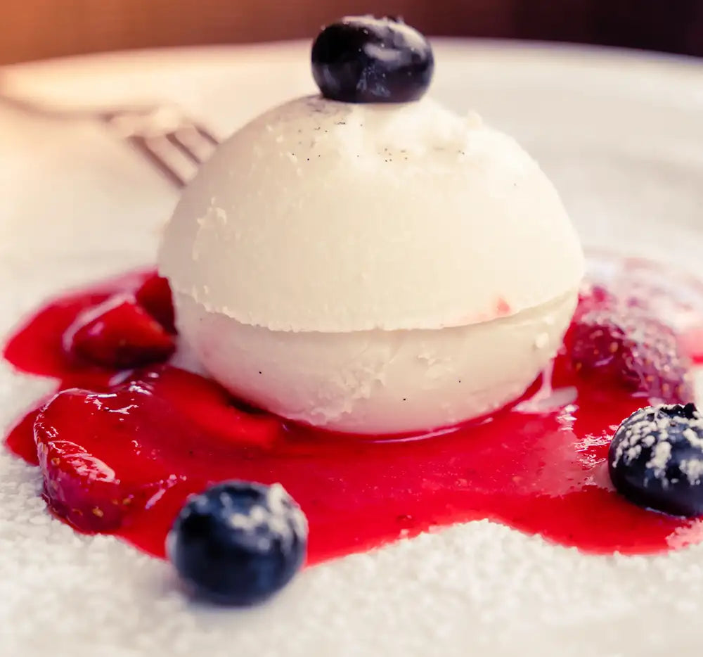 dessert mit fruchtopping