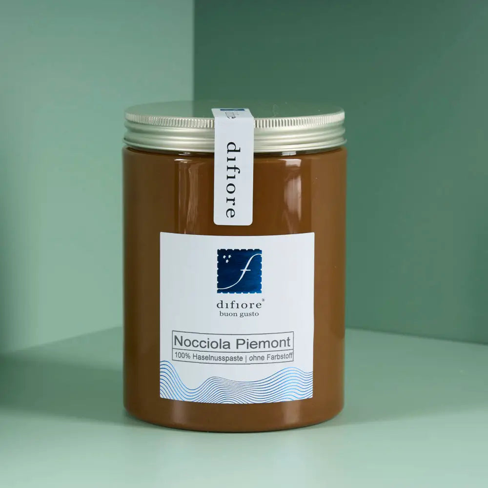 premium haselnusspaste 100% italien 1kg dose vom online lieferanten fuer die gastronomie