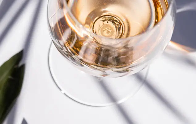 rosewein glas auswahl an exkluiven weinguetern fuer gastronomie vom großhandel online